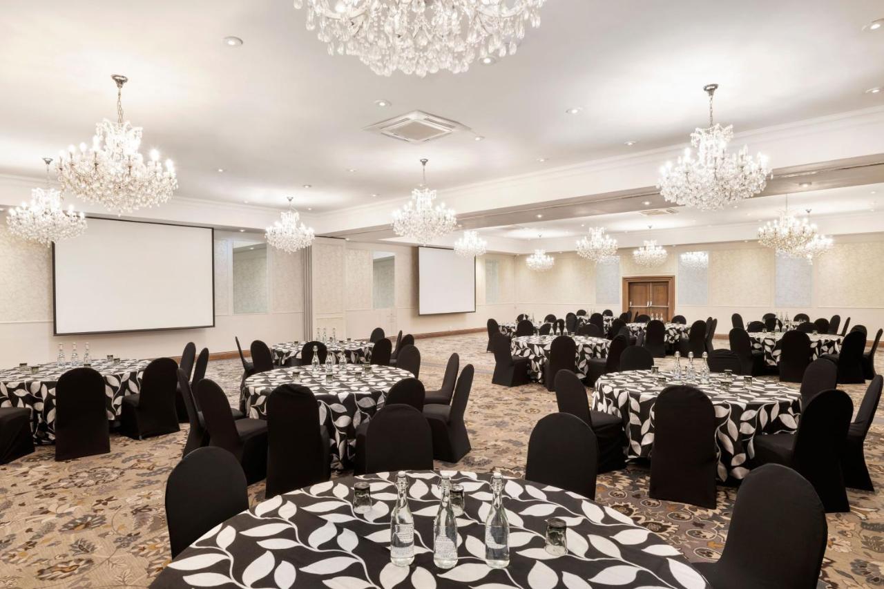 Protea Hotel By Marriott Johannesburg Balalaika Sandton Luaran gambar