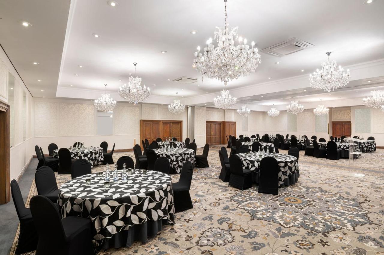 Protea Hotel By Marriott Johannesburg Balalaika Sandton Luaran gambar
