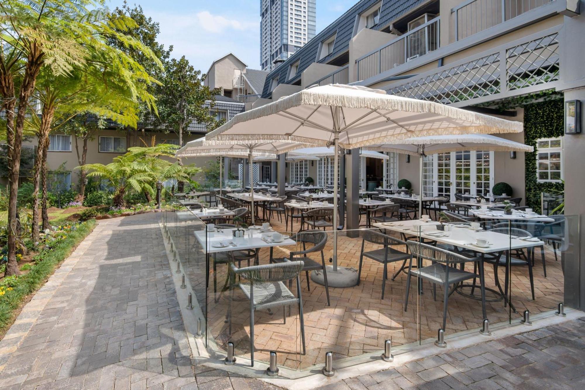 Protea Hotel By Marriott Johannesburg Balalaika Sandton Luaran gambar