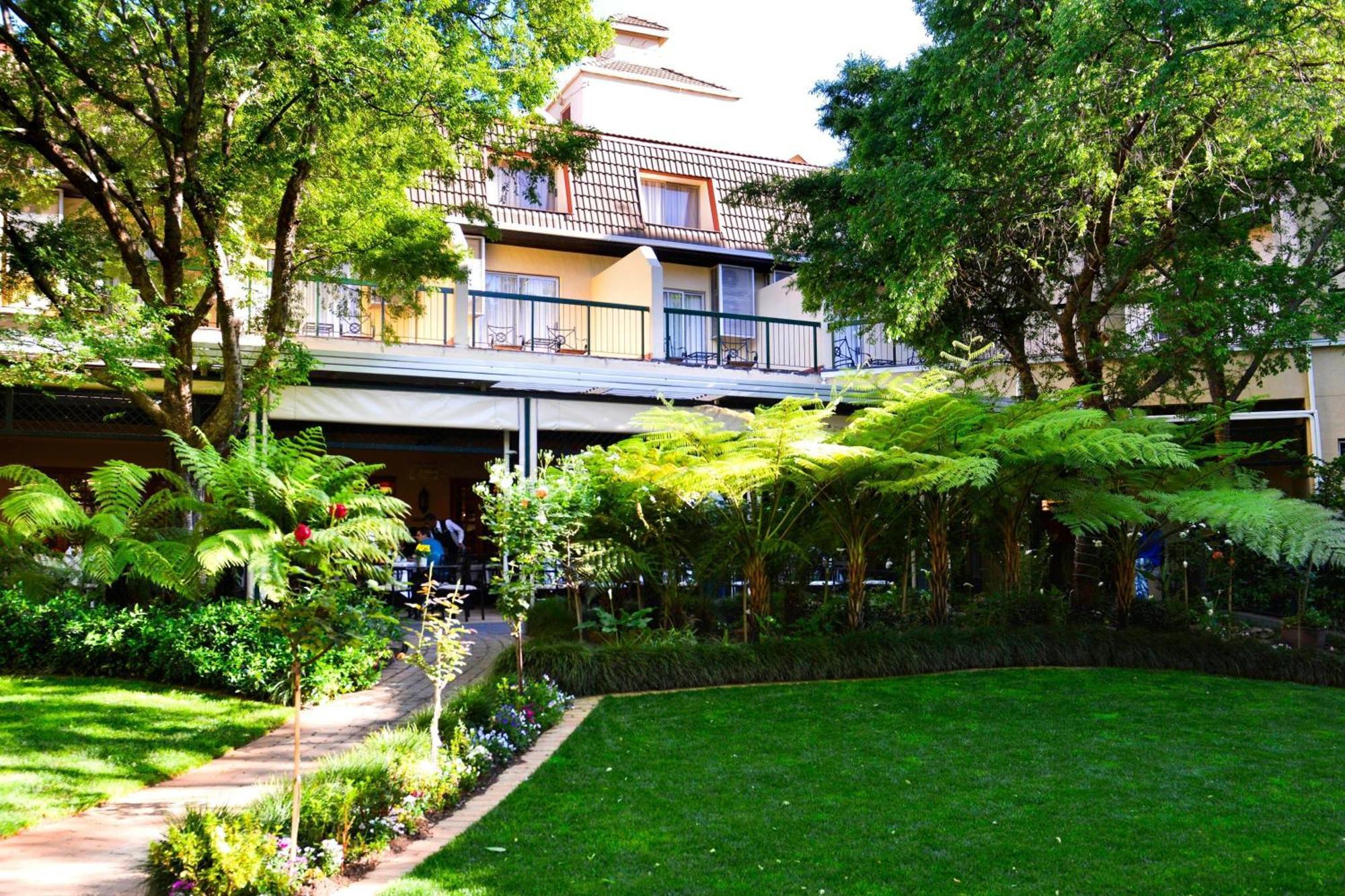 Protea Hotel By Marriott Johannesburg Balalaika Sandton Luaran gambar