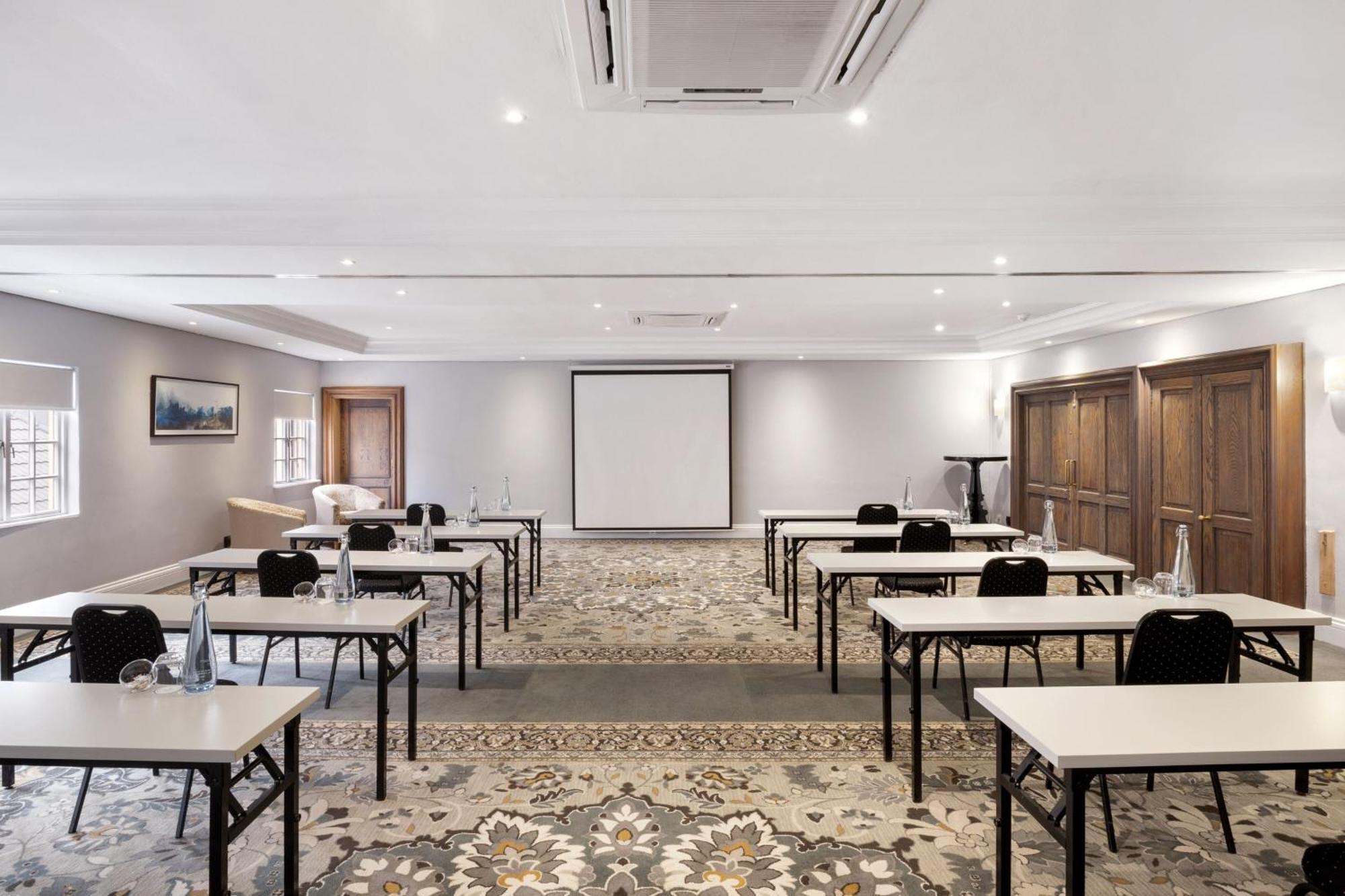 Protea Hotel By Marriott Johannesburg Balalaika Sandton Luaran gambar