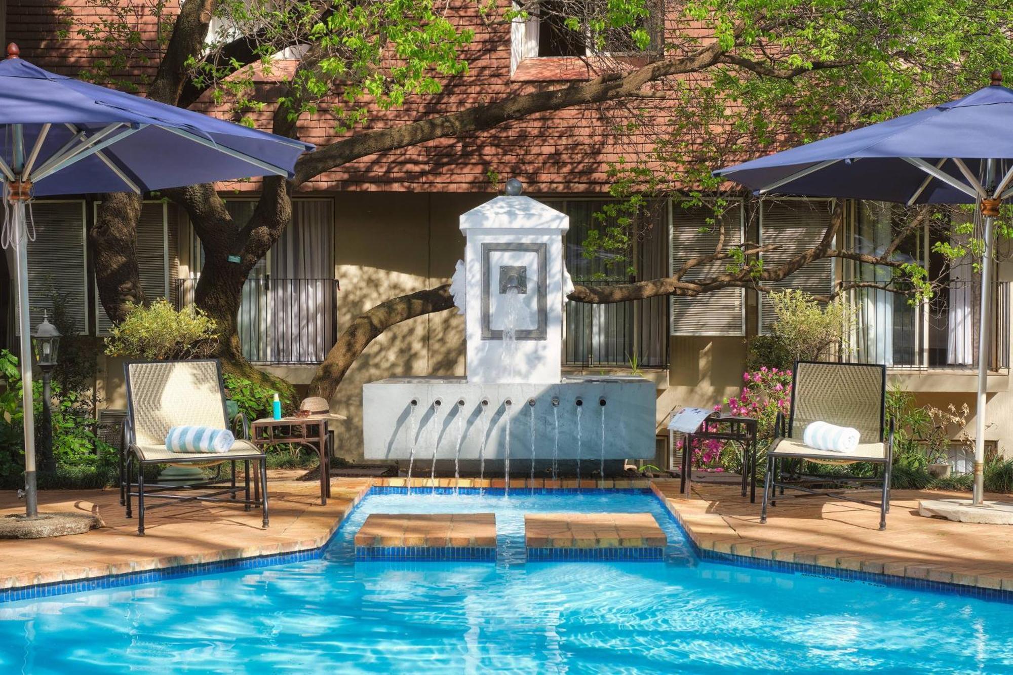 Protea Hotel By Marriott Johannesburg Balalaika Sandton Luaran gambar